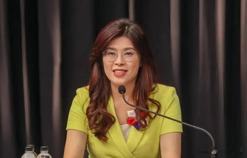 郑丽文一句“国民党需要更多刘和然”，藏着她多少无奈与现实？
 
很多人只觉得这是