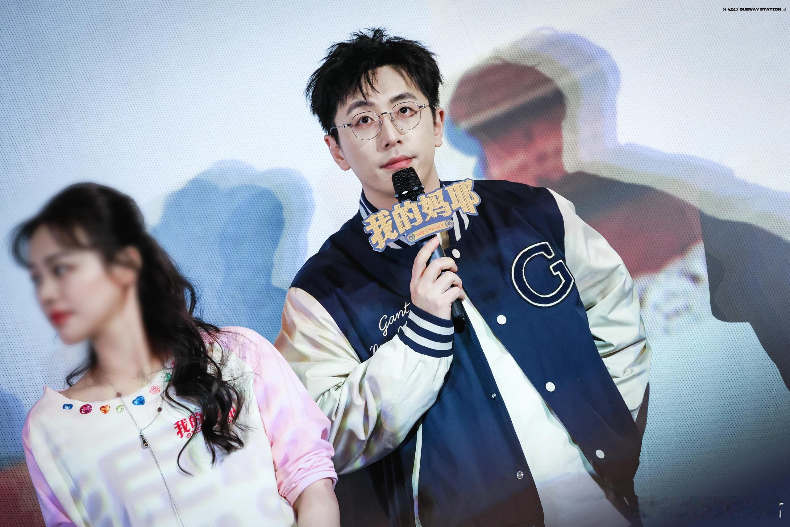 白客3场哭戏12种情绪 得知时呼吸是窒息的，签字时呼吸是抖的，拥抱时呼吸是碎的。