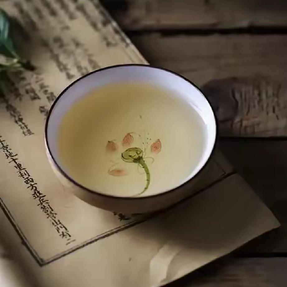 别怪我提前提醒你，继续保持这个习惯，正在悄悄毁掉你的人生。
 
它不致命、不刺眼