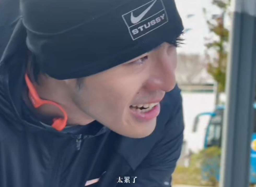 陈昊森男人无谓的浪漫 以为“无谓浪漫”是轻松，看了陈昊森上海马拉松纪录片才懂，是