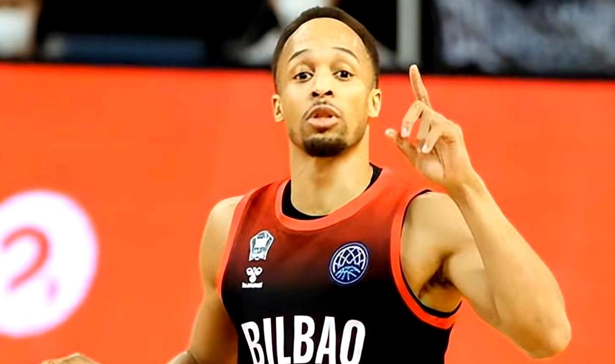 布朗来不了，辽宁第四外援悬了
 

美国大罢工把杰隆·布朗卡在空中，辽宁男篮算盘