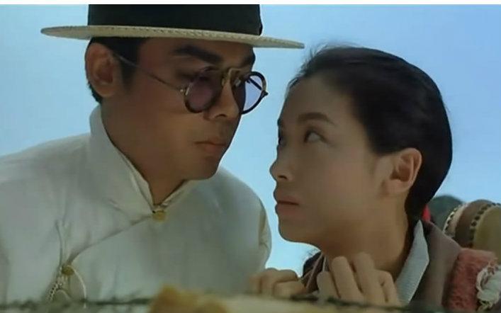 刘青云演喜剧也是相当好的，《阿呆拜寿》很好看的，也好玩！
刘青云长着一副貌不惊人