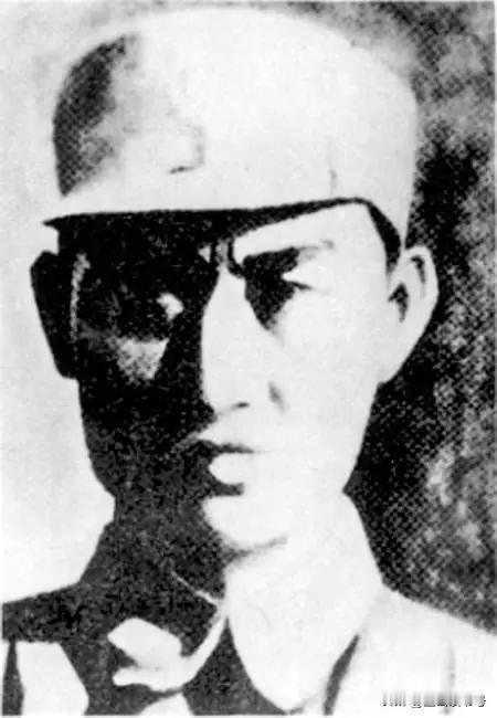 1939年6月，项英先斩后奏，枪决新四军第四支队司令员高敬亭于安徽肥东青龙场。