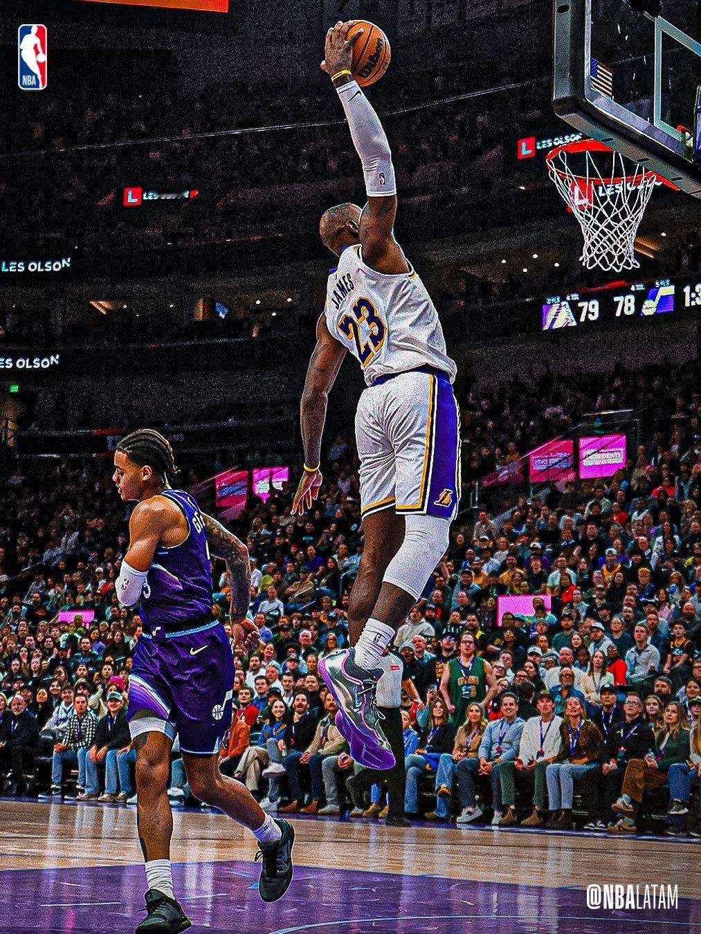 第23个赛季的首次扣篮