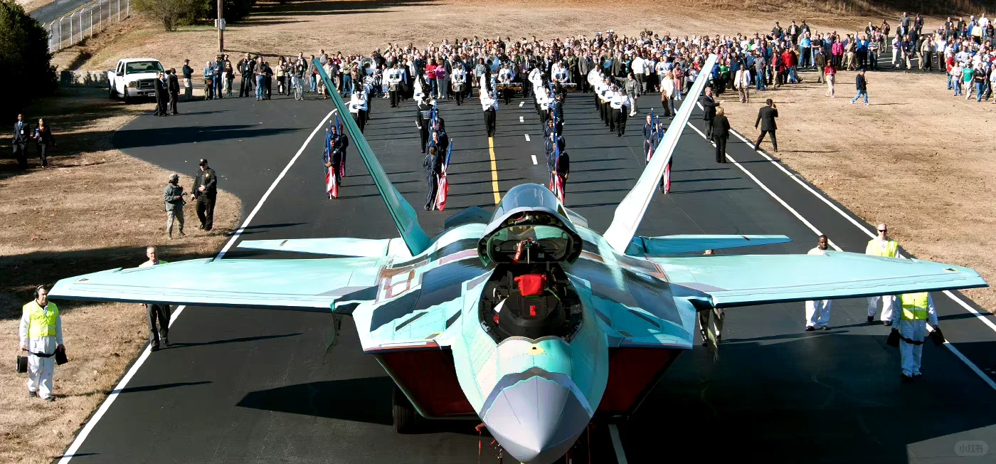 2011年12月13日，最后一架F-22A战机下线。据统计美国空军一共...
