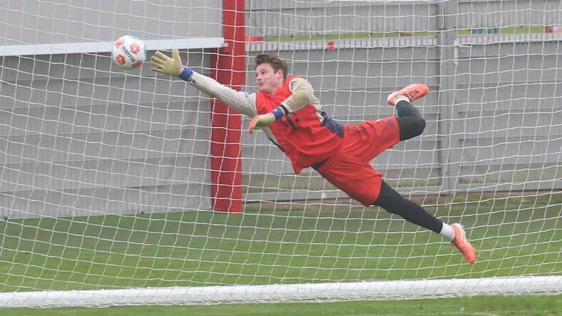 🚨［圖片報］：喬納斯·烏爾比希今天參加訓練🔥🇩🇪 