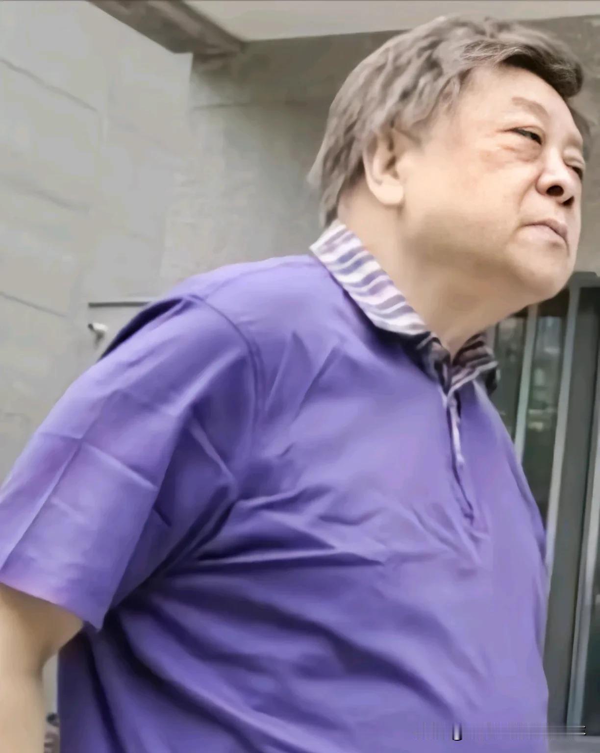 赵忠祥去世两年了。

近日，有人提出赵忠祥大量财产来路不明，把我搞糊涂了！

他