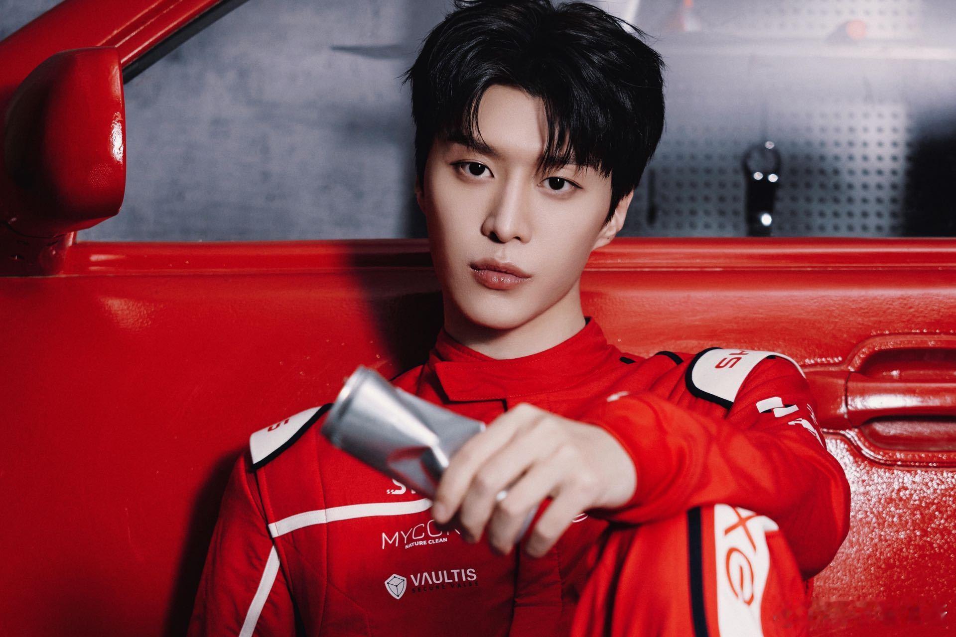 飞驰人生3谁是我的新郎飞驰3帅哥老自一个老己一个 全程爽到想朝拜，帅哥含量超标了