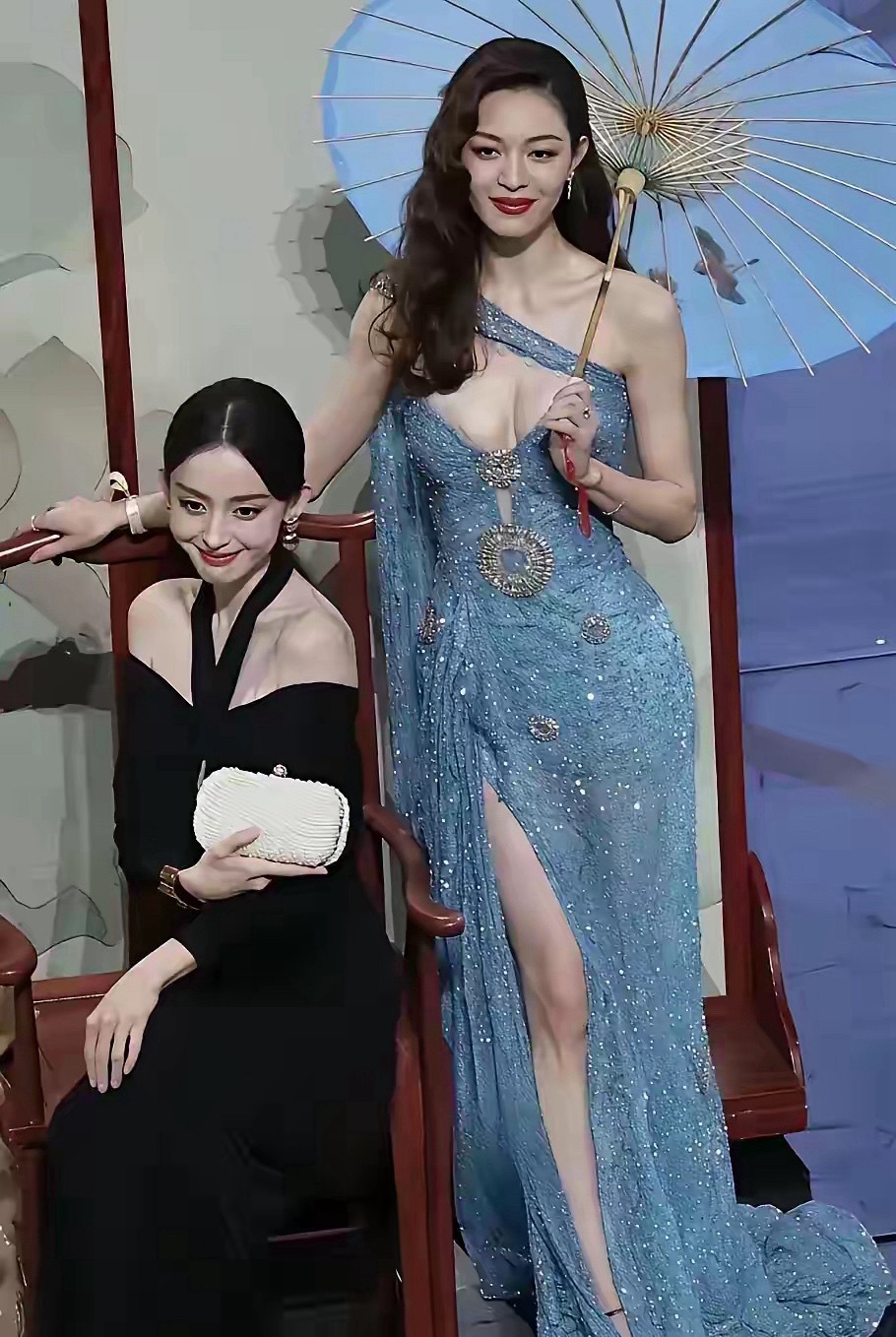 不懂就问，她是怎么做到又瘦又有肉的，太牛了！ 