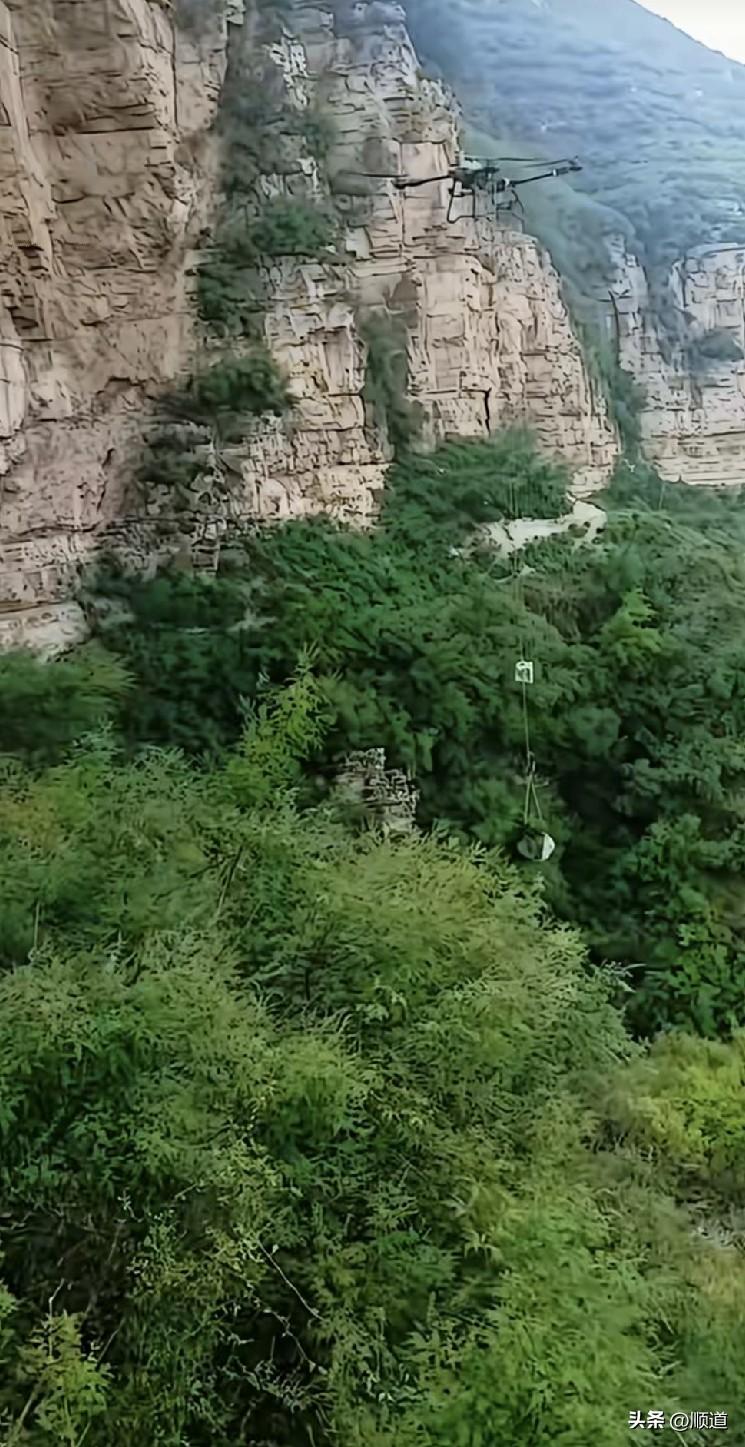 想不明白，一个女孩子独自进山，还专挑危险路线走。
你又没练过，即使你喜欢地理，过