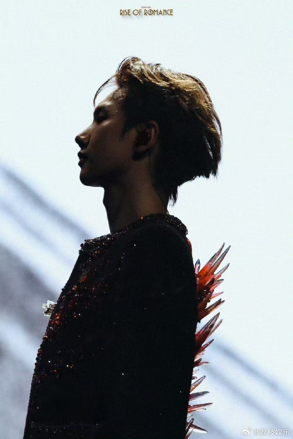 NBA现场放汪苏泷像晴天像雨天汪苏泷去看NBA 没想到能在NBA现场听到汪苏泷的