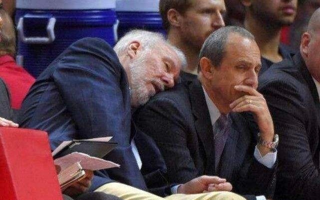 马刺昔日助教梅西纳将重返NBA，担任老鹰主教练奎因·斯奈德￼教练组的顾问[话筒]