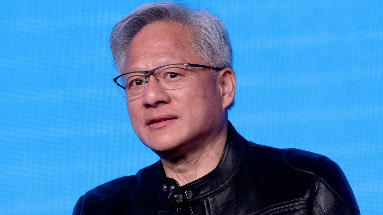 英伟达首席执行官黄仁勋将与科技大臣丽兹·肯德尔会面