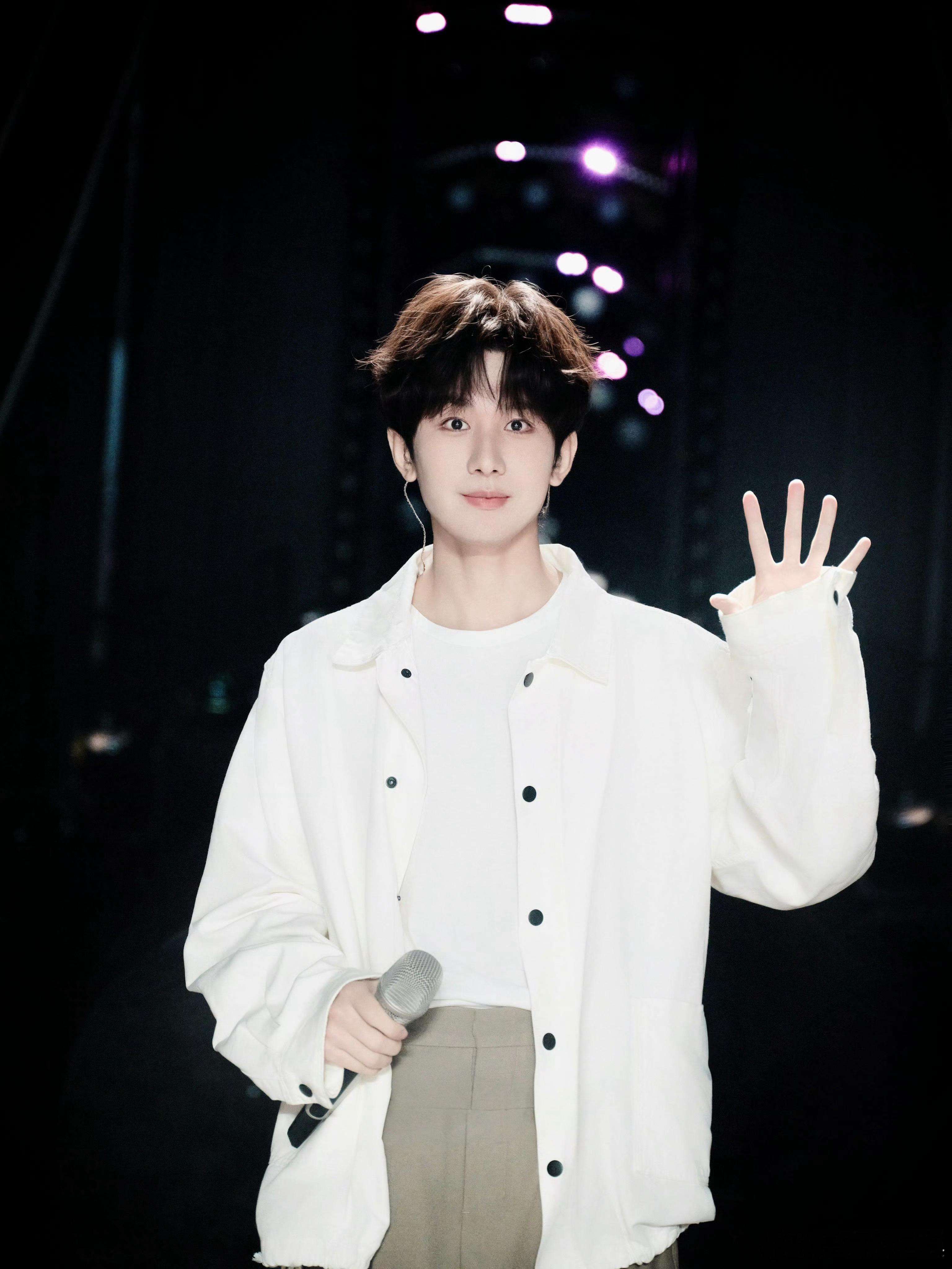 非正式跨年派对cy成毅谢淮安 成毅的表演没有浮夸痕迹，自然得如同角色本就该这般。