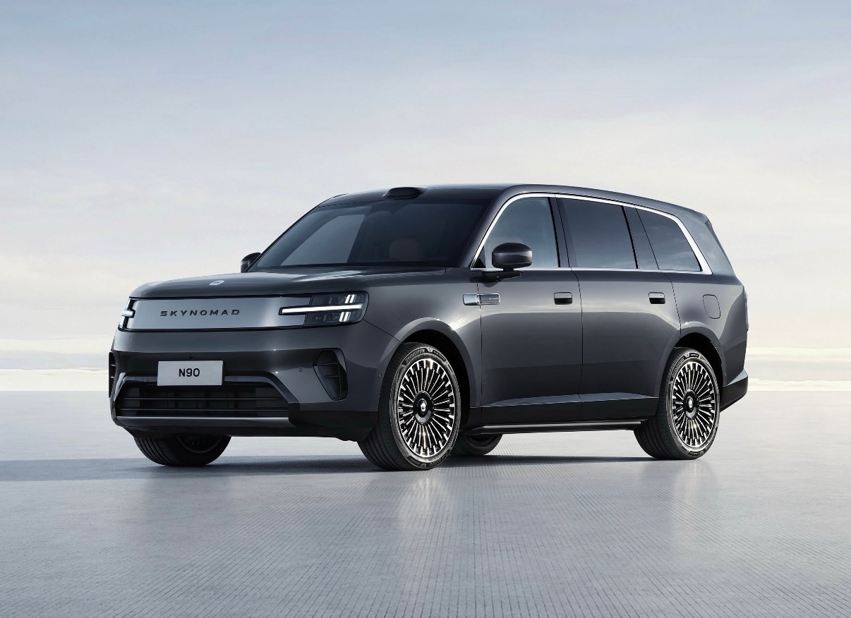 小米澎程 N90 Max，大七座旗舰增程 SUV。2+2+3 大七座布局，为大空