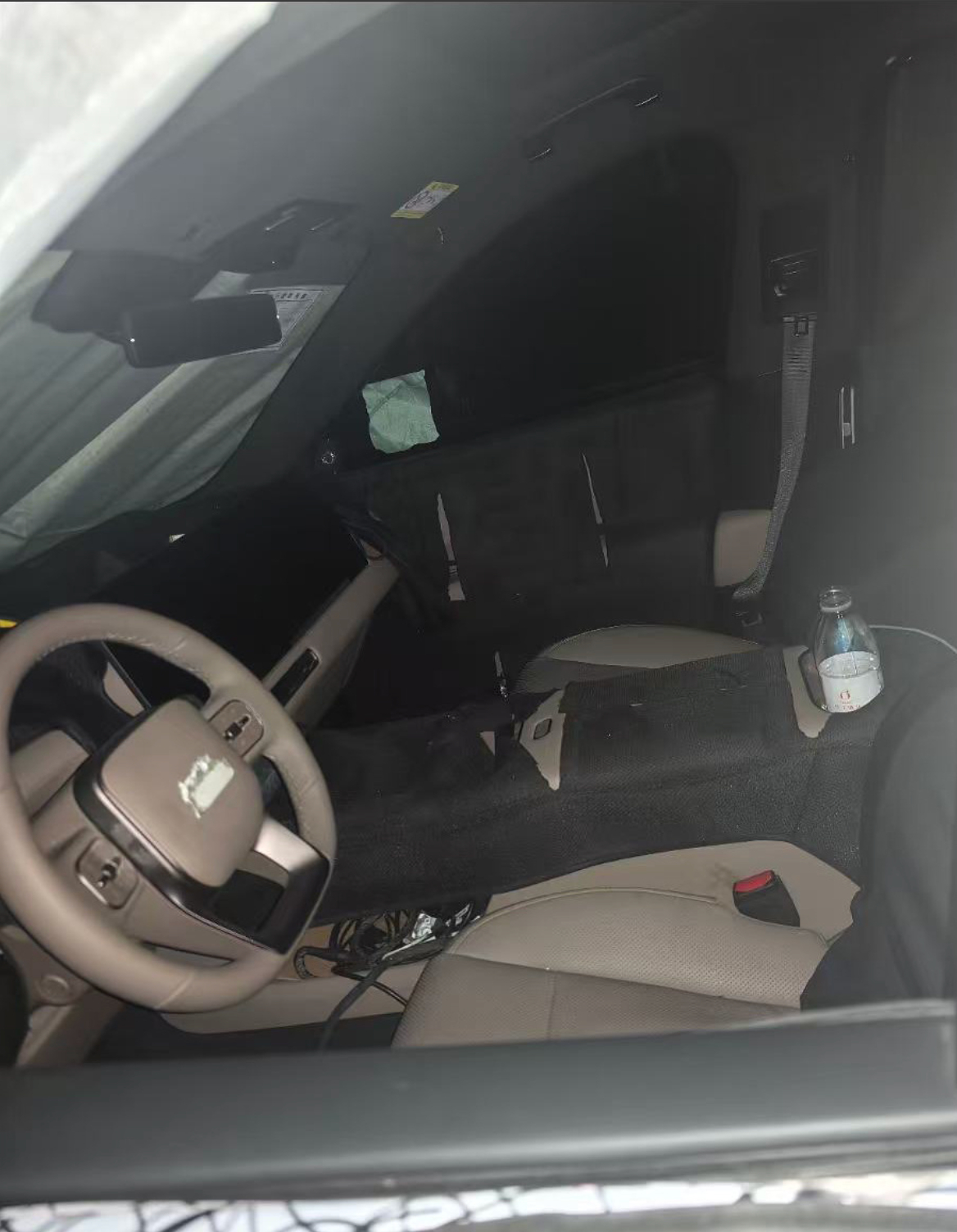 理想新内饰开始传开了，也不知道是不是基本确定了，大家觉得如何？ 基本上沿用i系列