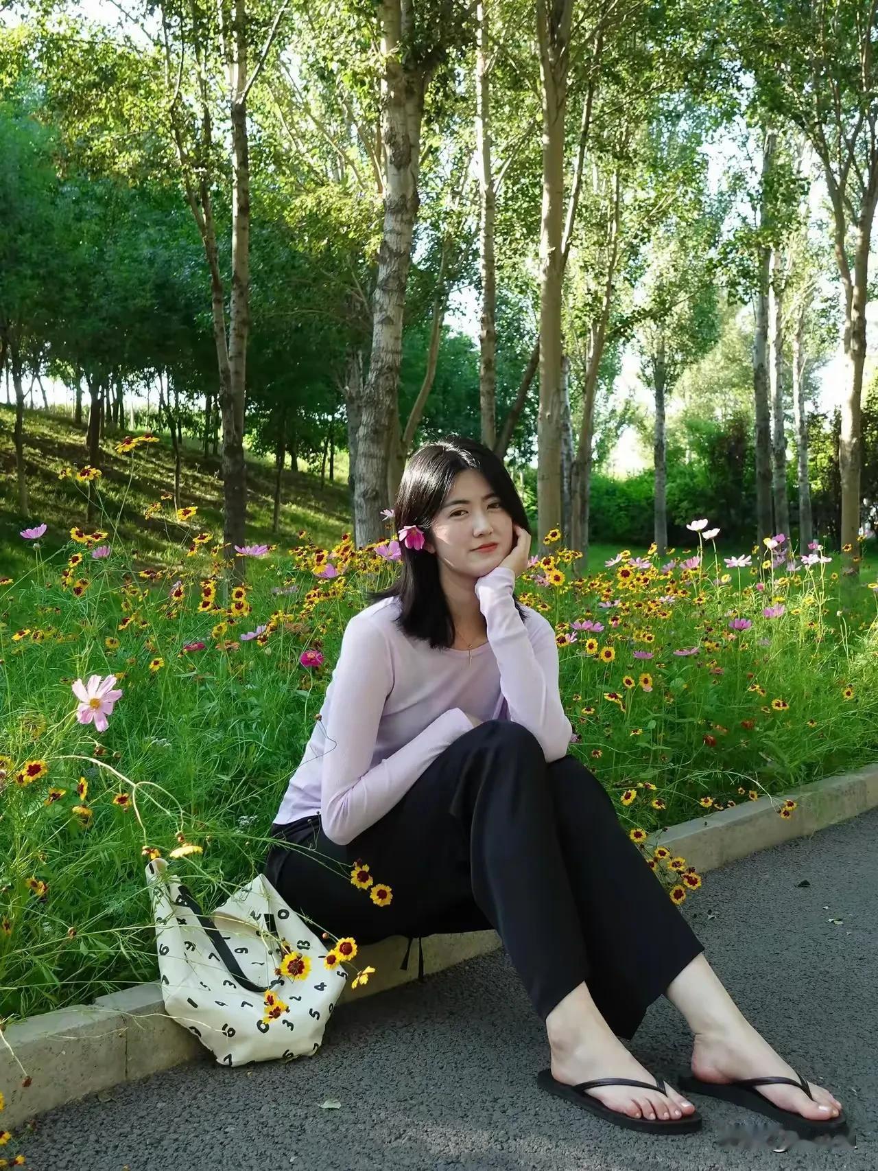 #晒一张你相册里的风景照#
你就是最美的风景