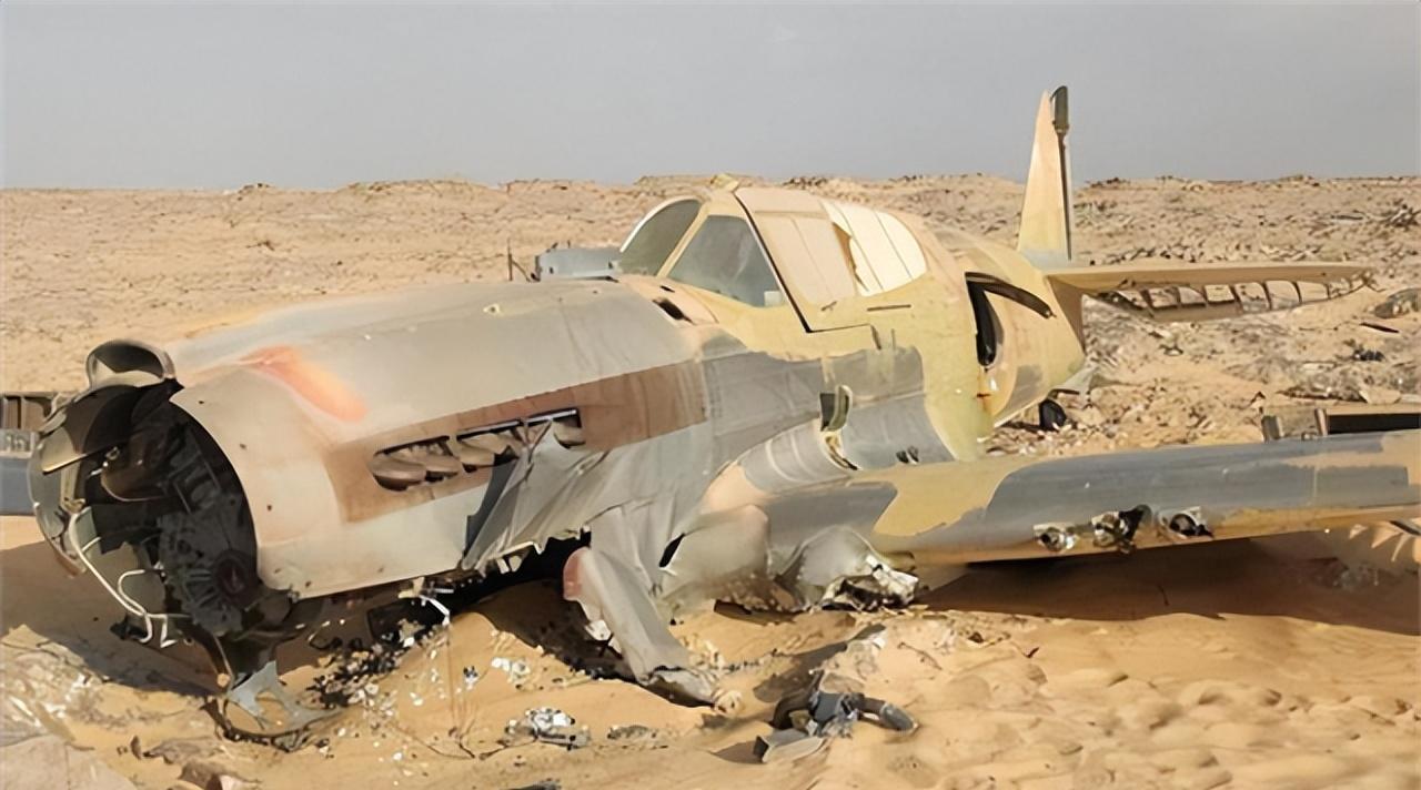 1964年，罗布泊。中国第一颗原子弹爆炸前夕，为了防止敌人窃取情报。指挥部派出战