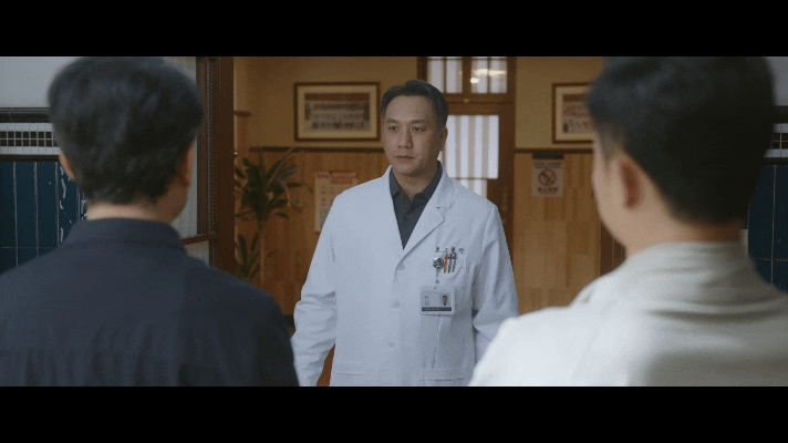 问心2盛年结局 翻完了全剧才反应过来，他本来可以靠自己的手带出一堆优秀的年轻医生