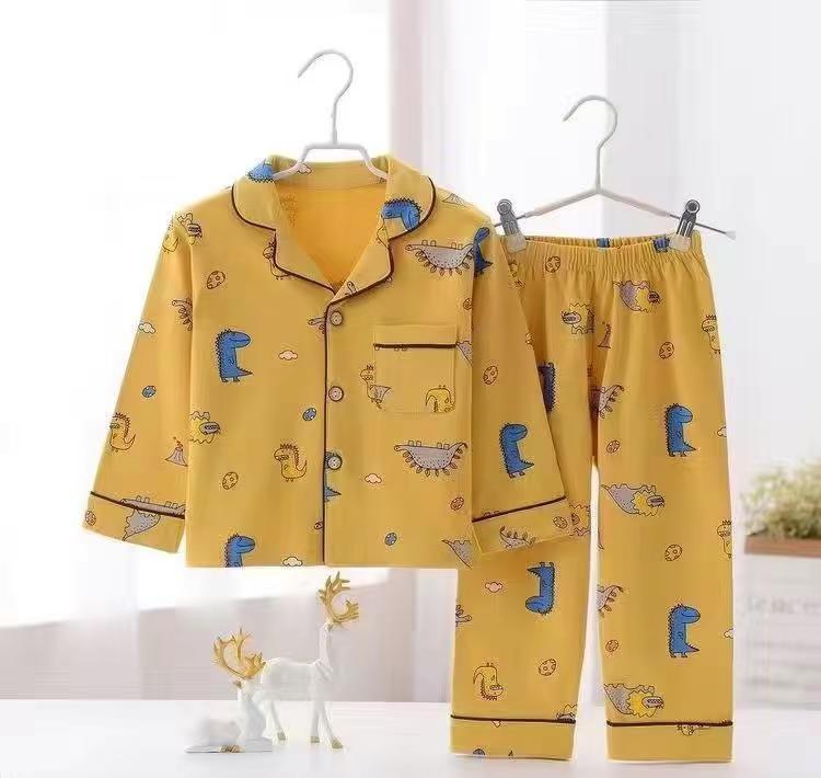 孩子穿得松快，爸妈才安心。
厚实不扎人，一穿就是一整天。
110码都抢空了，14