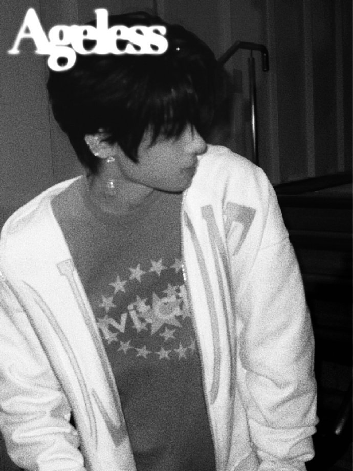 张峻豪微博营业是自己做的后期这个张峻豪太真诚了，微博营业照全是自己后期手搓的，好