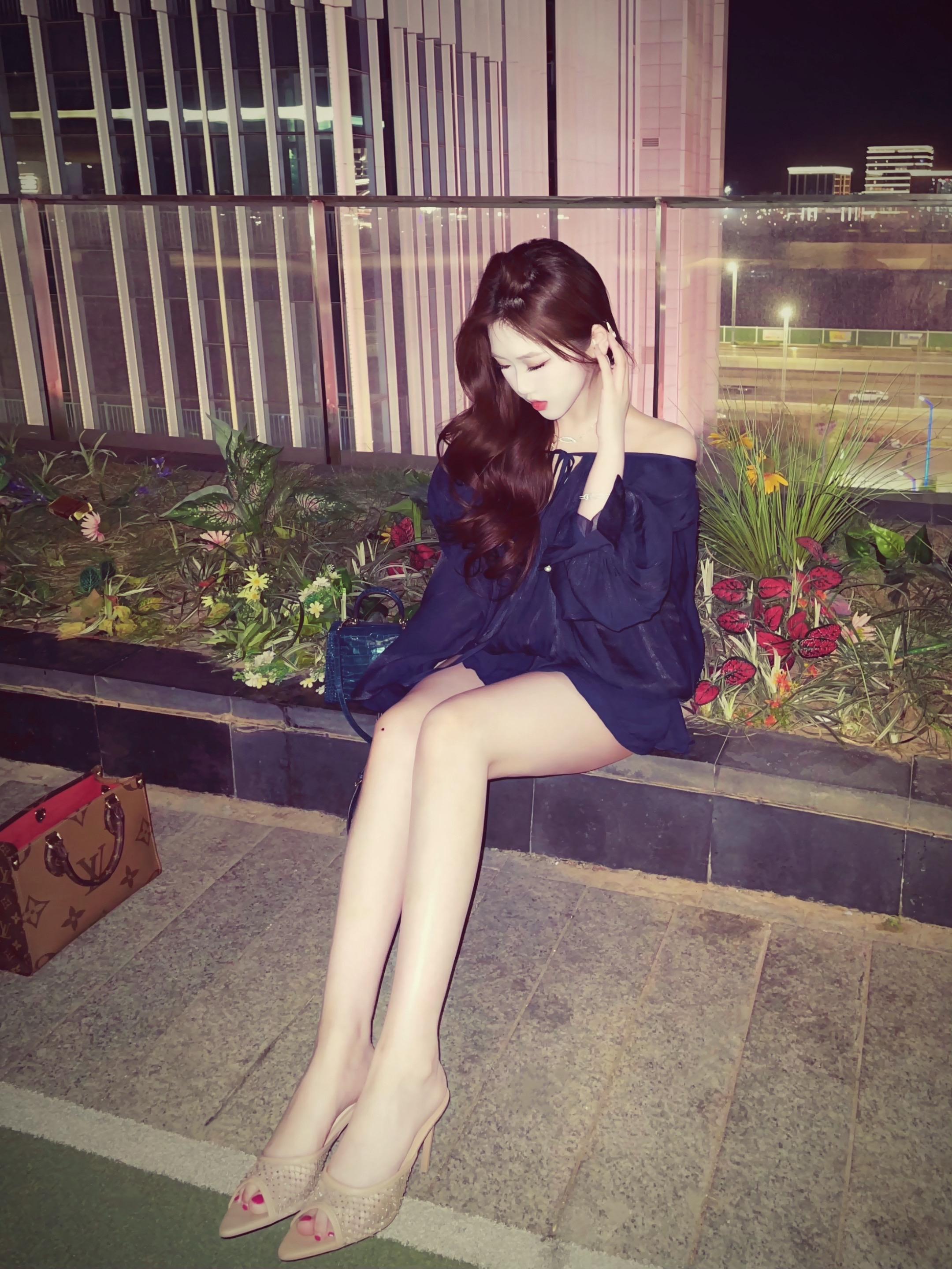 你说世界少一个爱你的人 于是我出现了