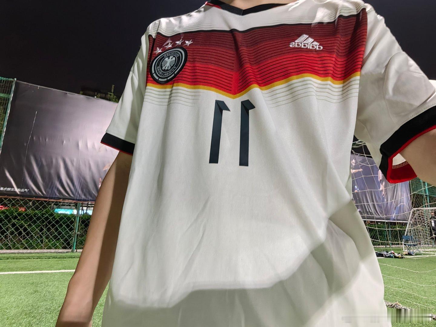 今天穿白色吧，洗洗看球的眼睛💦👀北京国安北京国安国安争议手球申诉被驳回 北京