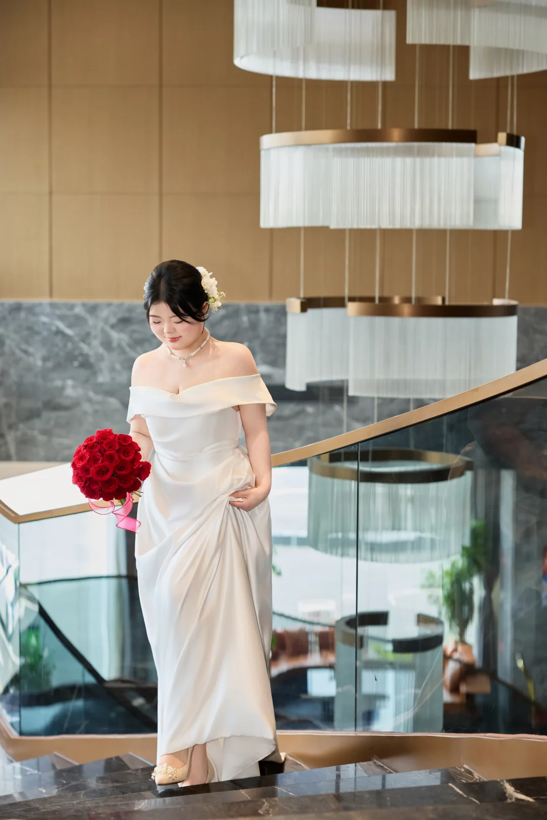 大码女生订婚礼服分享