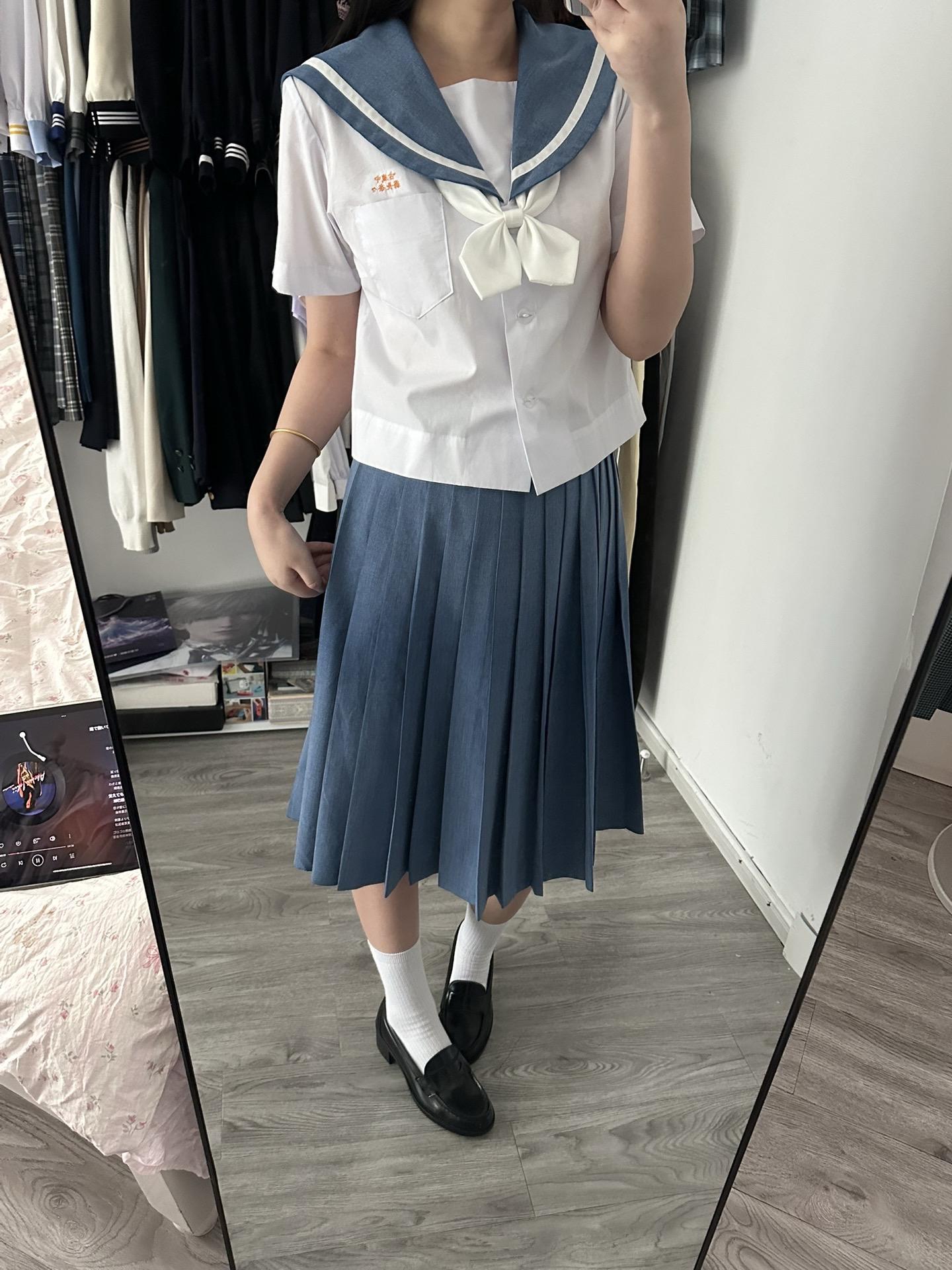 水色夏服