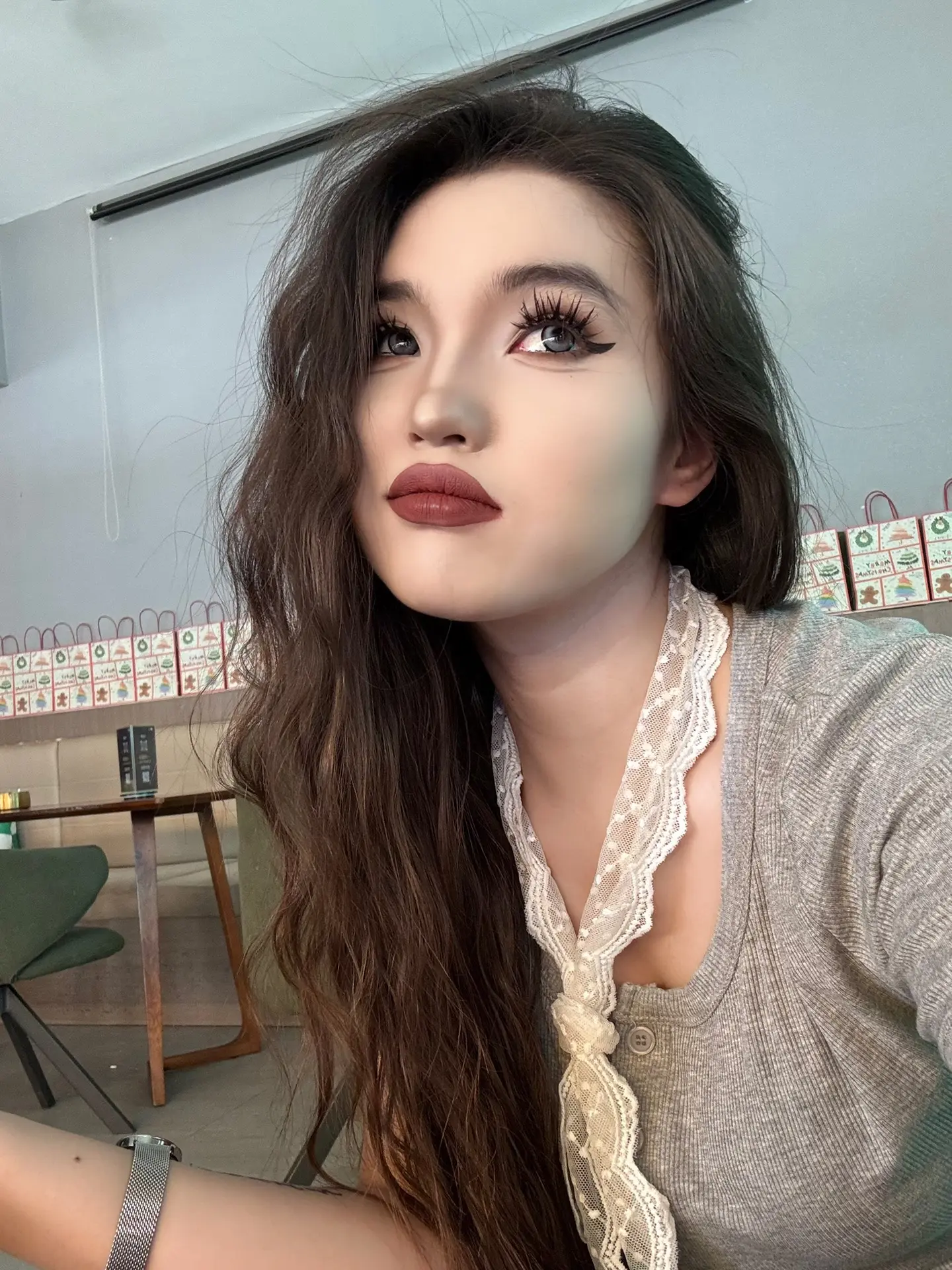 等你以后为一个姑娘的彩礼而努力奔波的时候 你会不会想起十几岁只图你感情的姑娘