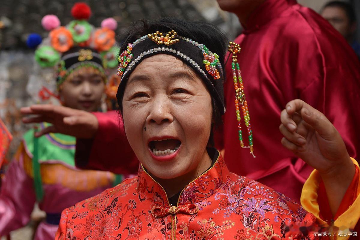 【隐瞒的婚约：涪陵彩礼纠纷背后的诚信拷问】
 
一场仓促的相亲，两万彩礼与四千介