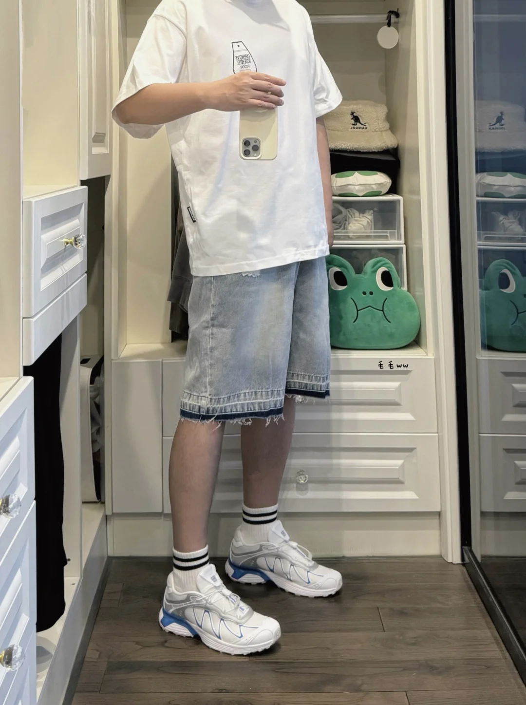 牛仔短裤｜极简穿搭
