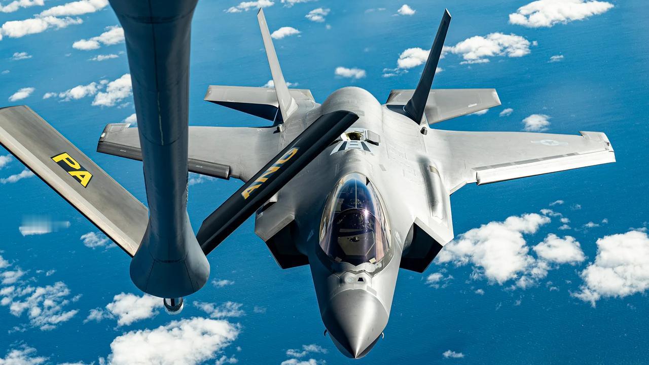 看看老美想要展现的强大空中力量！F-35A联合攻击战斗机部署加勒比海！