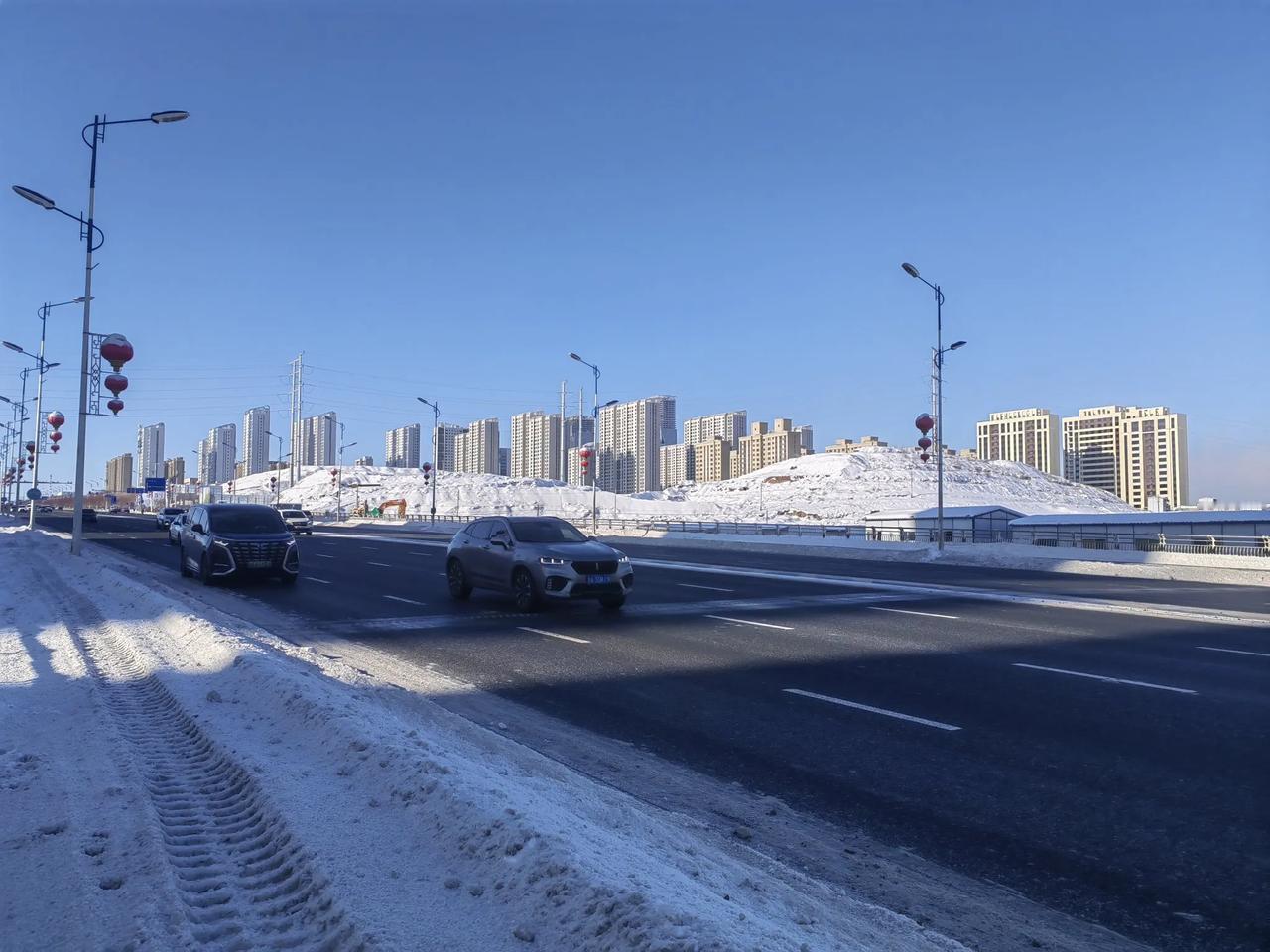 乌鲁木齐和北疆冬天三天两头下雪，道路积雪成冰，容易对安全行车造成一定困扰，那么雪