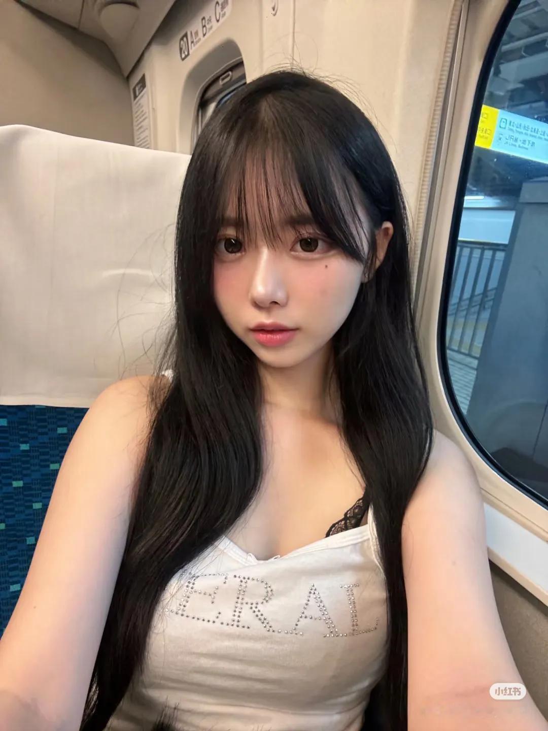 话说日本近几年就推出了许多颜值和气质都相当不错的新晋博主，而kiyoha就是其中