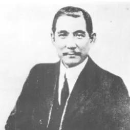 孙中山辞去临时大总统，还乡受到热烈追捧。一次，在广州东园集会，工作人员发现一人，