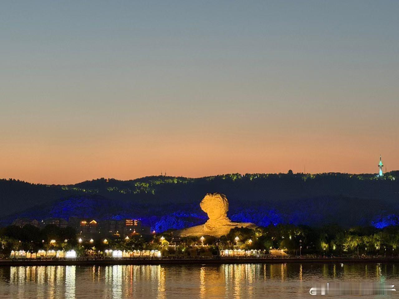 33夜游橘子洲头 33去夜游橘子洲头了33Svan