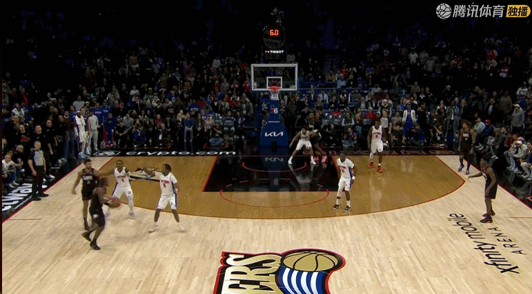 76人的最后一攻比较可惜。但不得不说，活塞最后时刻由格林、霍兰德、奥萨尔三人进行