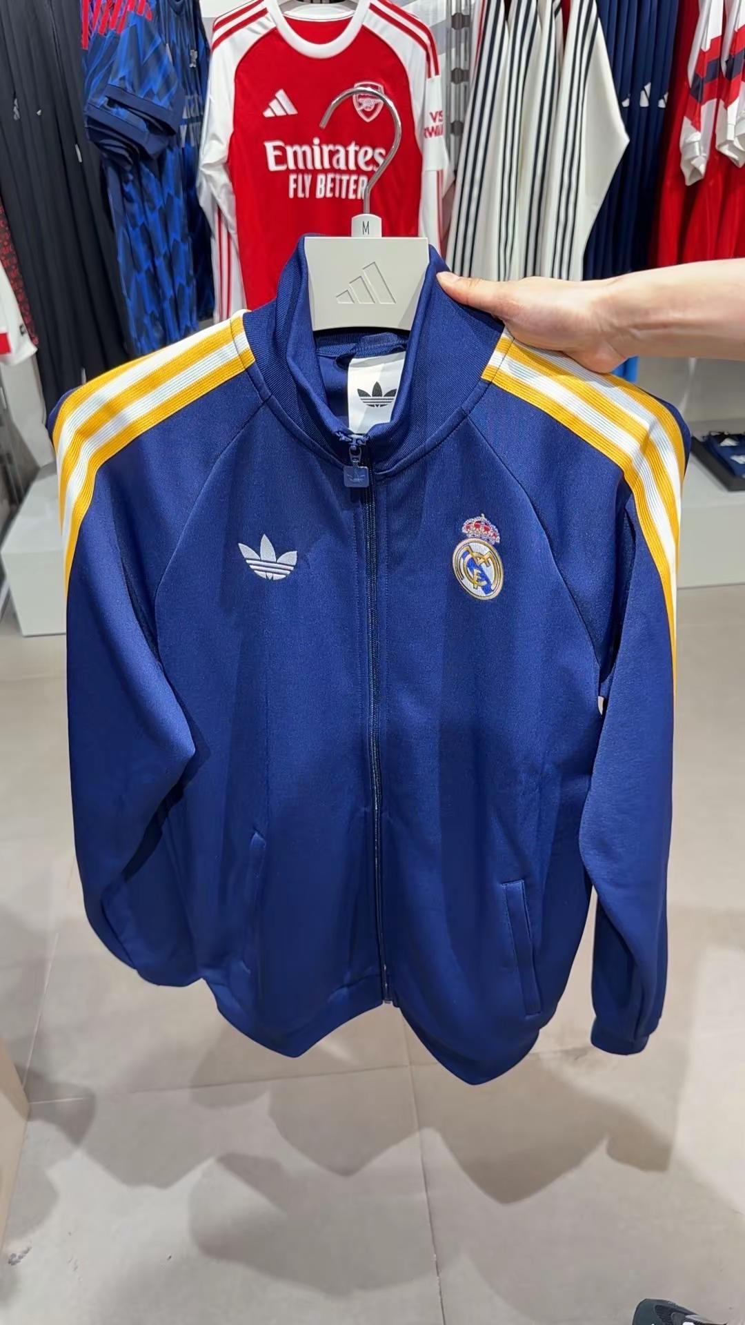 红黑配色惊为天人😂😂😂太好看啦