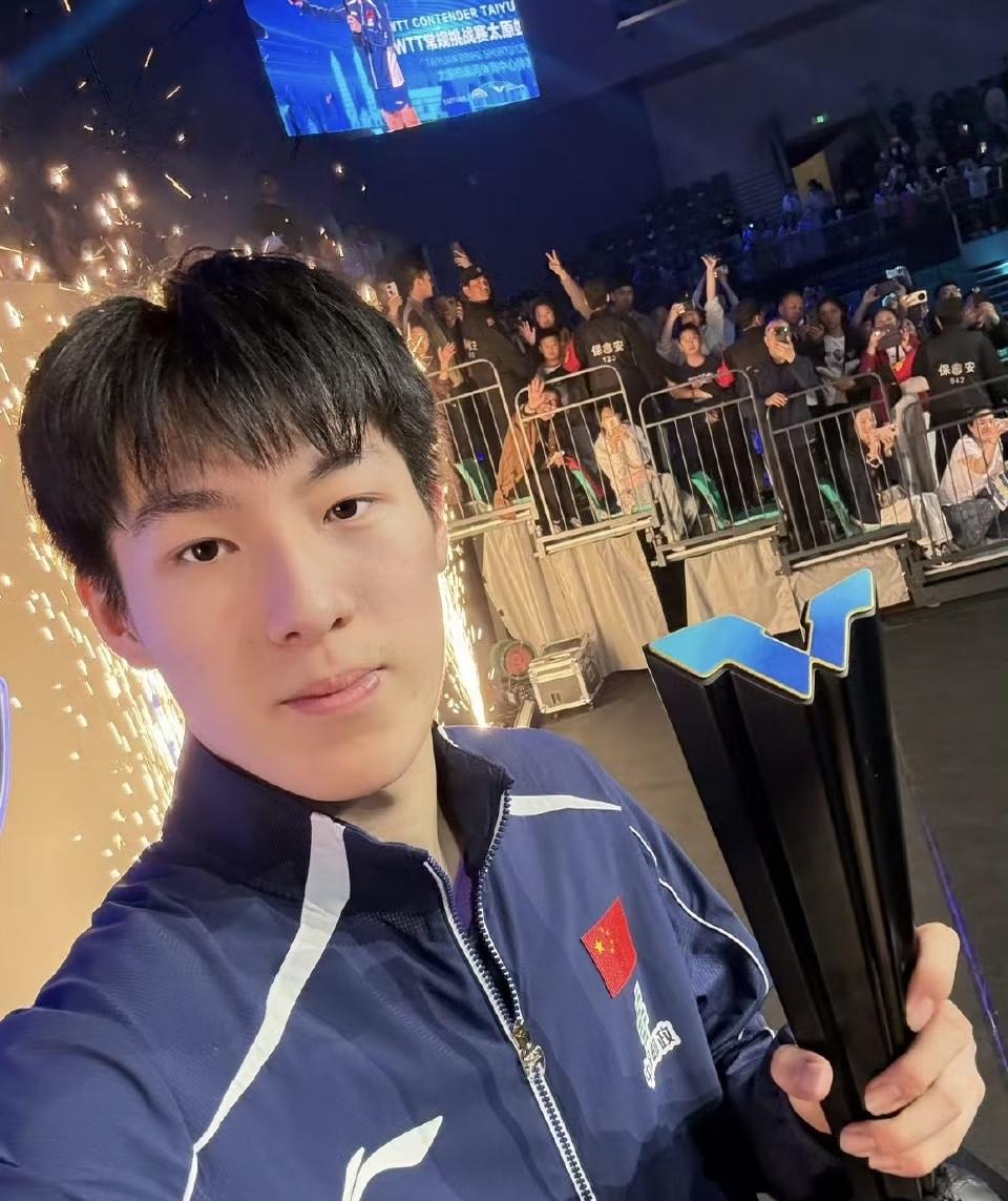 温瑞博今年四次进入决赛
才明白这名小将不简单。
不是他长得帅，也不是他成绩特别拔