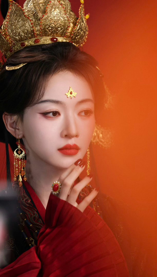 于正说吴谨言是他理想中的最佳女主 于正也太活跃了吧，吴姐的权威有目共睹吴谨言