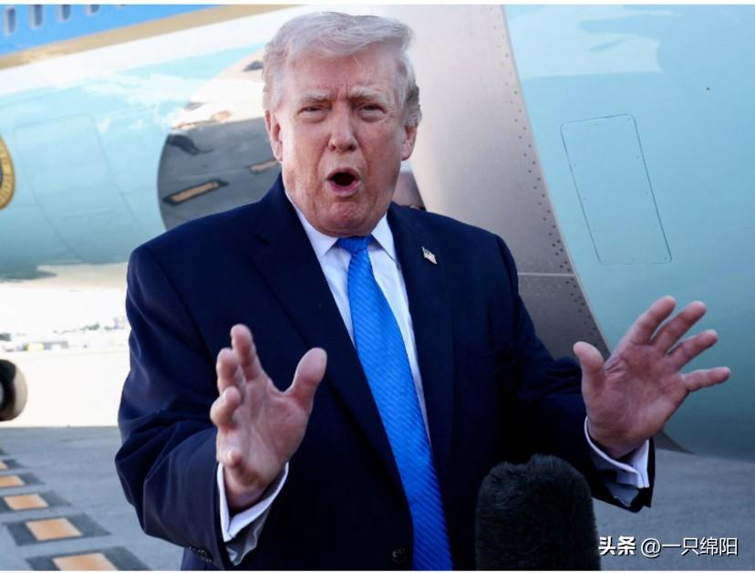 特朗普又回头了？

美国海军要倒退了？

网友议论纷纷！特朗普在2023年8月1