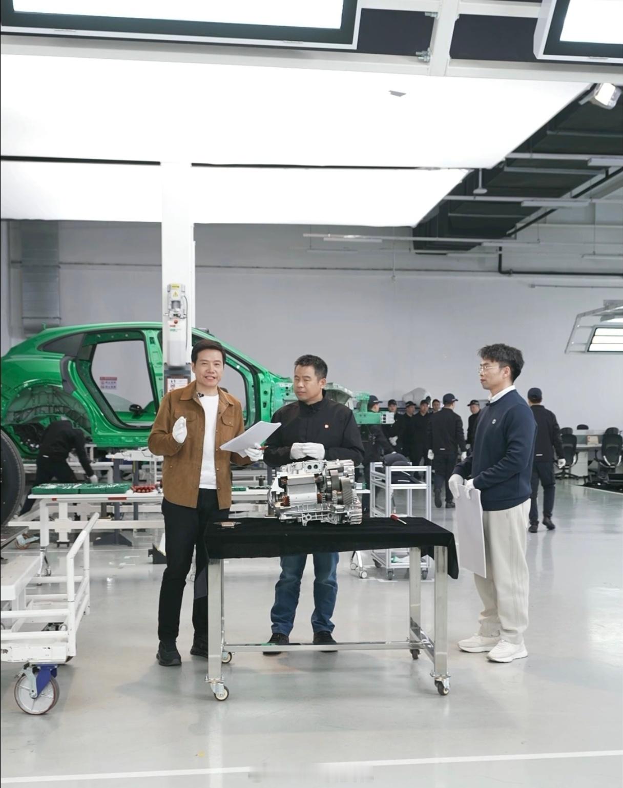 胡锡进谈雷军拆车直播昨晚雷军直播效果出奇的好，本质上就是和用户坦诚的交流和产品透