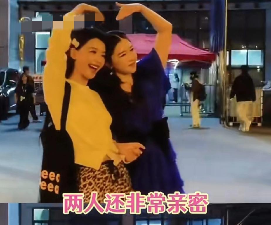 4月15日，阚清子生日，晒出了多张在《乘风2026》里和姐姐们的合照，其中有自己