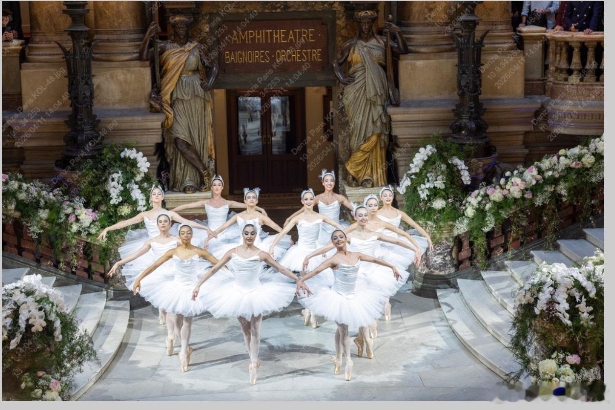 以前咱们看欧洲豪车玩格调，现在轮到咱们去人家的主场“拆台”了。腾势品牌强势登陆欧