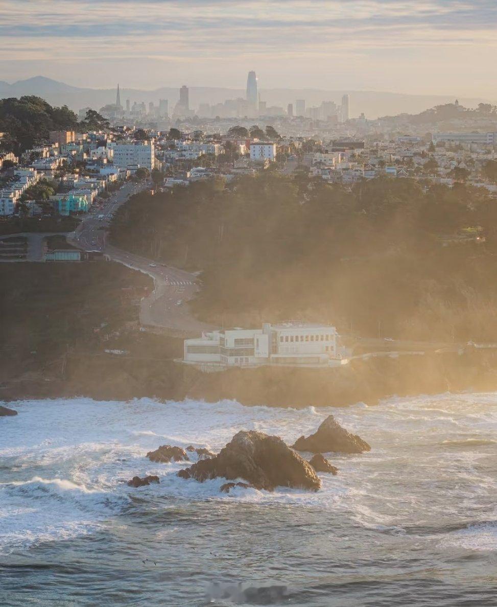 男子过年被催婚一句话让亲戚沉默 当亲戚催婚时，你说:“你借我点钱，我马上就结”随