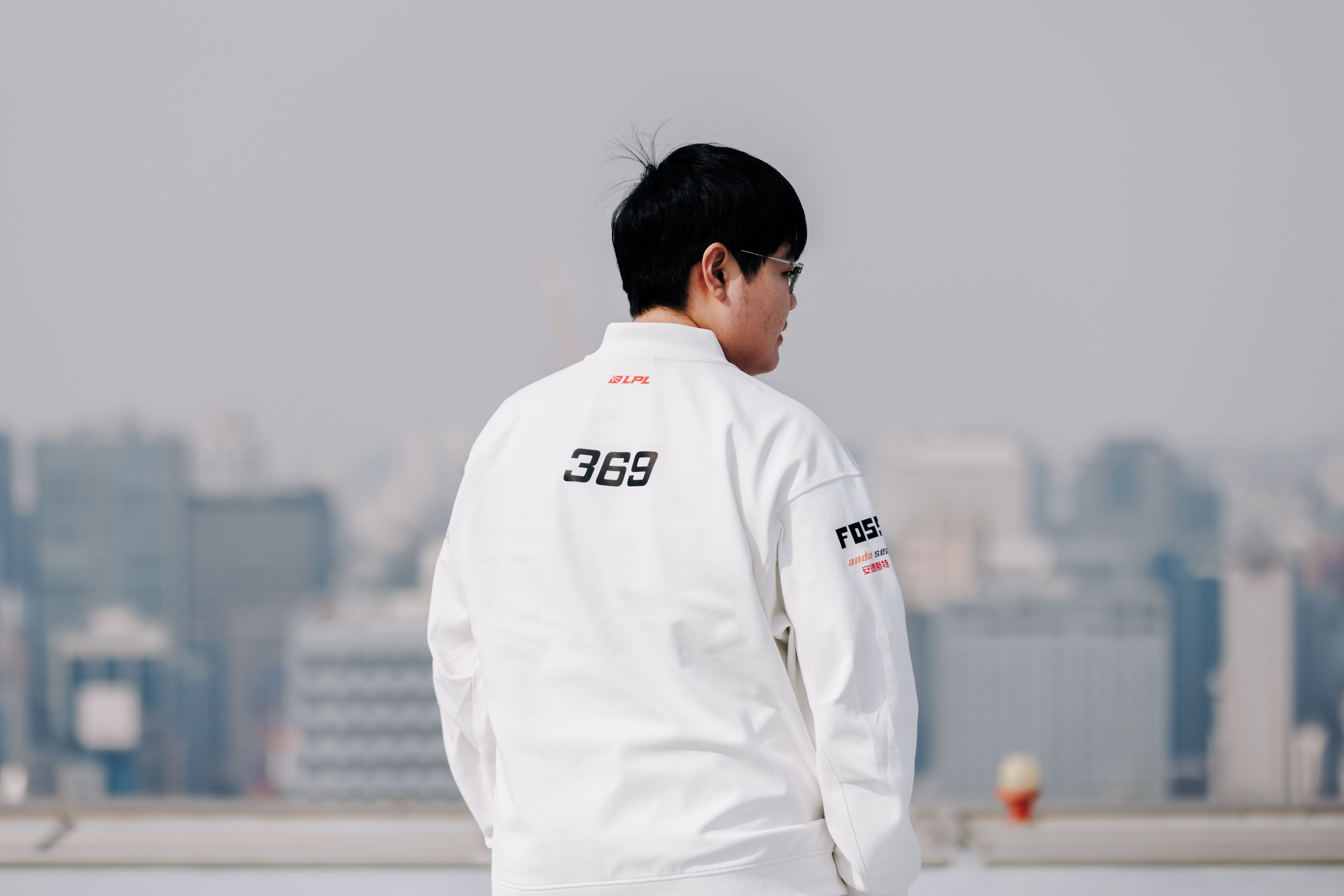 TES选手拍摄返图HLE对战TESTOP_ESPORTS[超话] ​​​