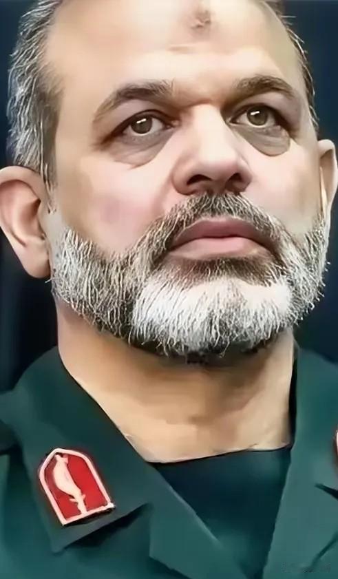 伊朗消息！
4月7日，伊朗伊斯兰革命卫队突然扔出一枚重磅消息，宣布在该国加兹温省