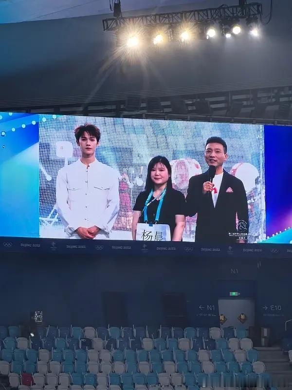 🦊李昀锐 大屏生图状态如何？ 