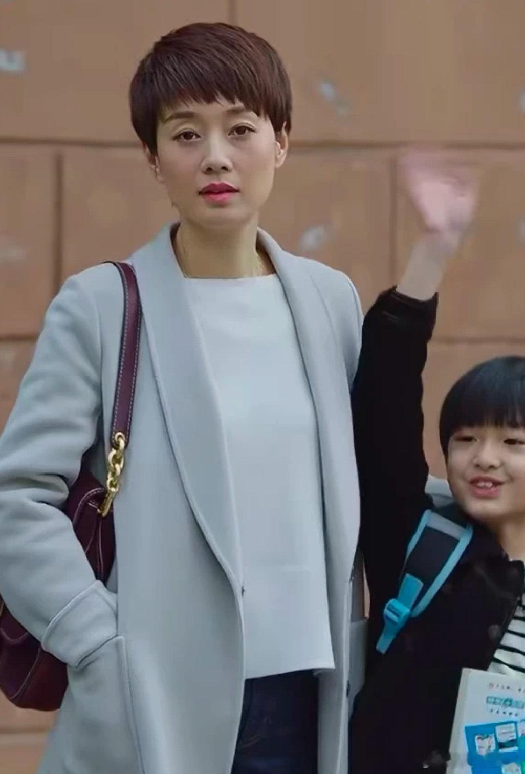 我的前半生删去原著罗子君女儿天呀，罗子君还有一个女儿，那肯定是很漂亮的，要是没删